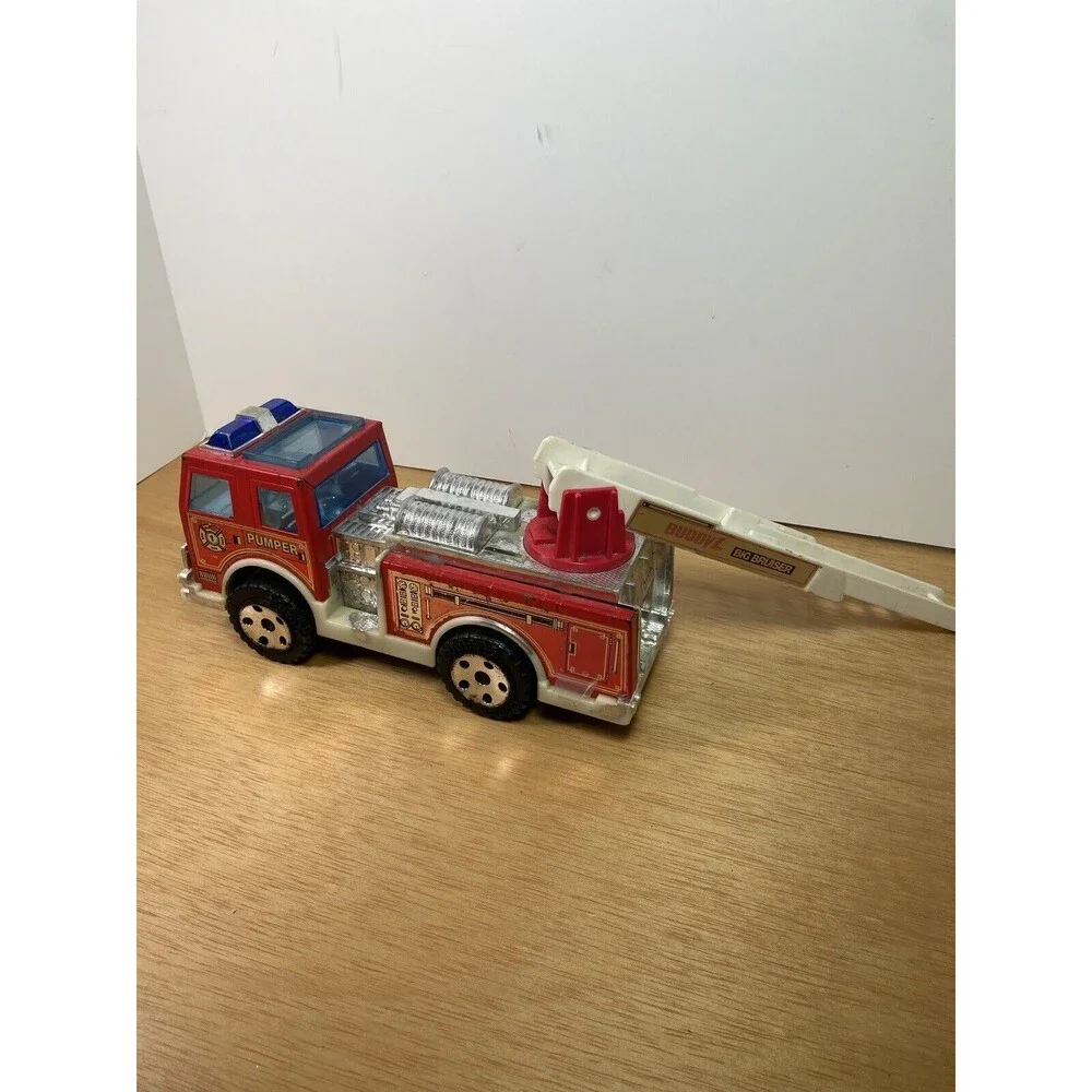 1989 BUDDY L Big Bruiser Pumper Fire Truck Plastic & Metal VTG